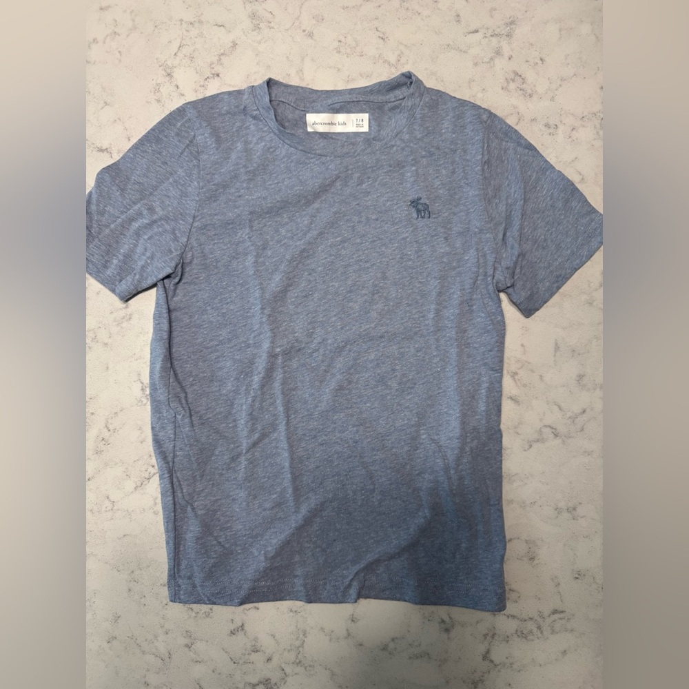Abercrombie Kids Essential Icon Crew Tee in Heather Blue